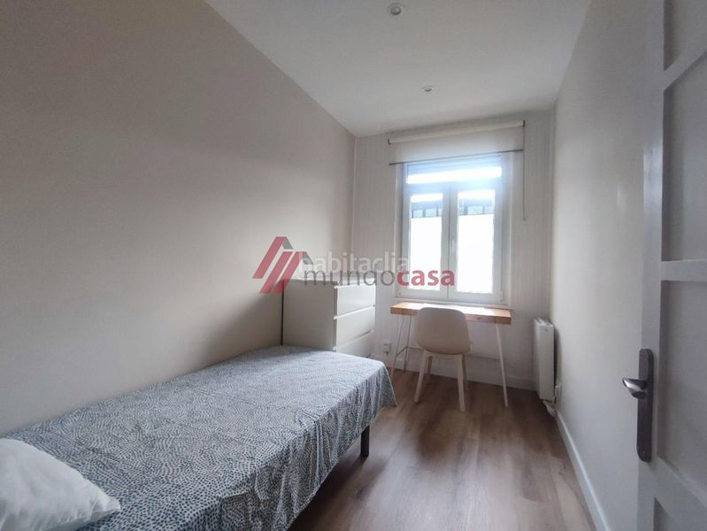 Foto 5ff75cc4-a5b7-434d-9744-de5f7f4ef68e. Rent flat with heating in Porta Nova Ferrol