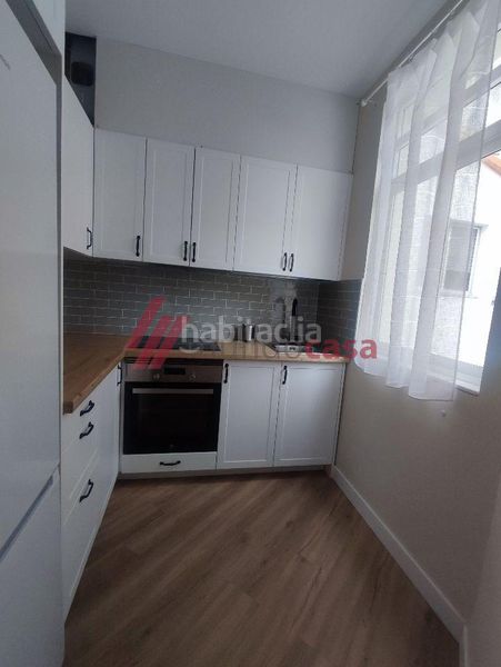 Foto c8e07d4e-5a75-4939-a315-39cf580c7ca4. Rent flat with heating in Porta Nova Ferrol