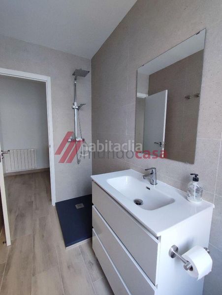 Foto 33366fa9-4d8c-4950-b238-97f61dd8f825. Rent flat with heating in Centro Ferrol