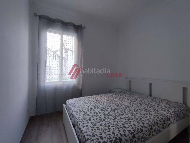 Foto c6670816-6a42-43a2-87f1-147595465414. Rent flat with heating in Centro Ferrol