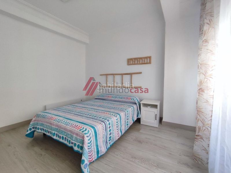 Foto 3ccab349-7eac-40a4-b85f-c0e39cfef00b. Rent flat with heating in Centro Ferrol