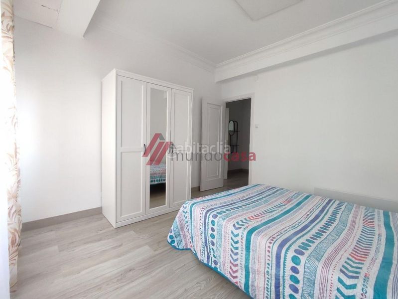Foto 57aaf851-a9ee-4b89-9489-88670b50ebb1. Rent flat with heating in Centro Ferrol