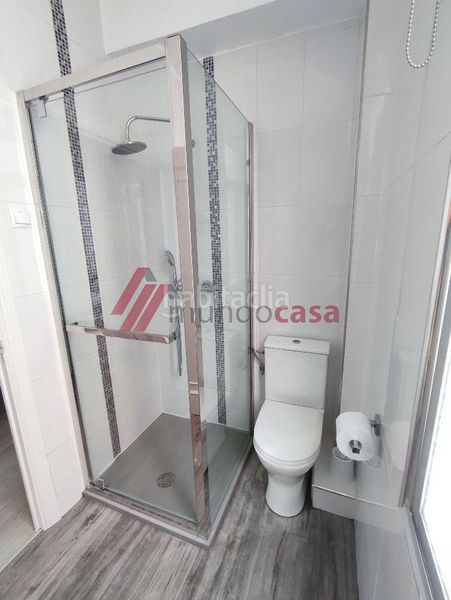 Foto 09623629-20ee-4ed2-9cea-6e7f98dff4ce. Alquiler piso en Centro Ferrol