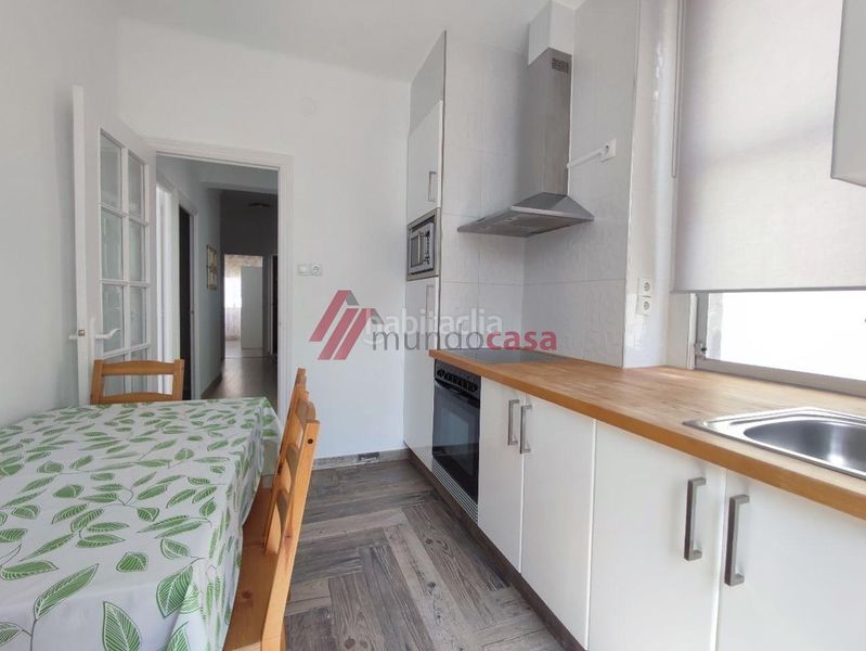 Foto a9463d58-1d75-480e-9d3e-3a3de7e631d3. Alquiler piso en Centro Ferrol