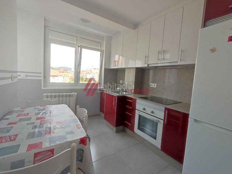 Foto 655d363e-1d85-4c00-8d29-0a447585bf33. Rent flat with heating in Centro Ferrol