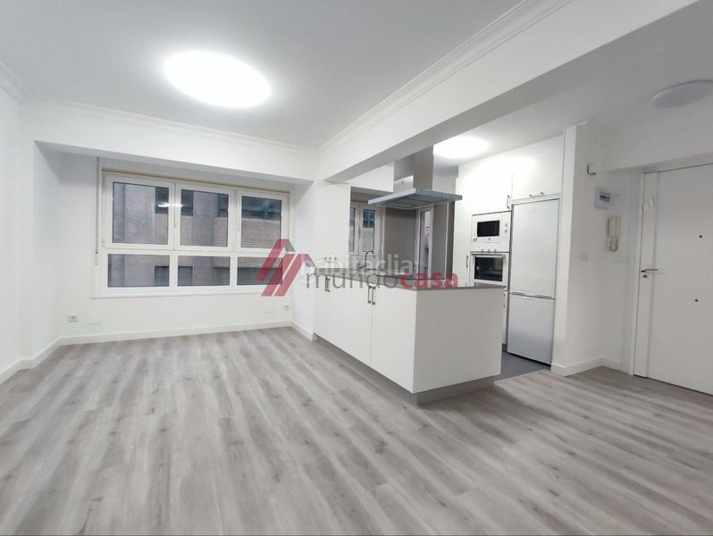 Foto 11b06854-7dd8-493d-9059-68cb8dd15d34. Pis a Centro Ferrol