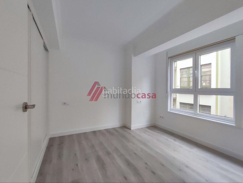 Foto 8f20bf49-1da0-456d-94b3-dce89345df7b. Pis a Centro Ferrol