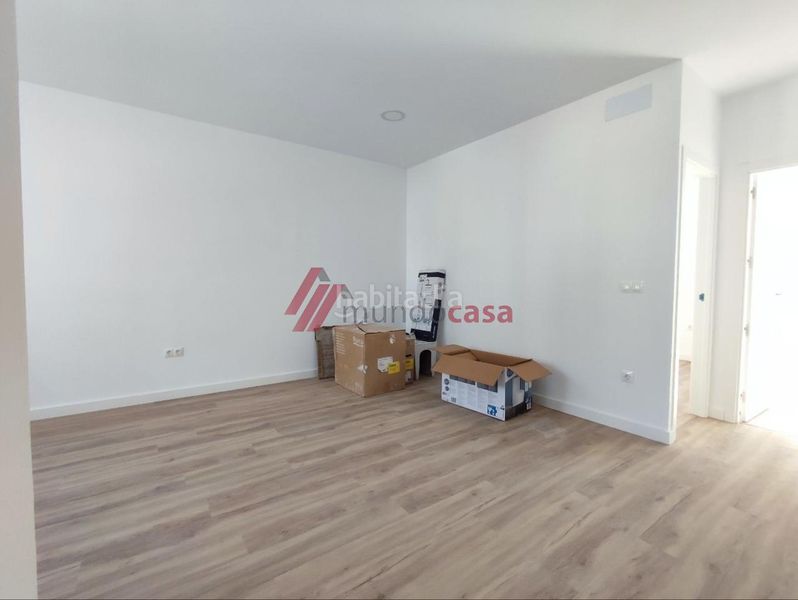 Foto 64812cbd-1c29-41cd-8e31-811f08b2fe2f. Pis a Zona Ultramar Ferrol
