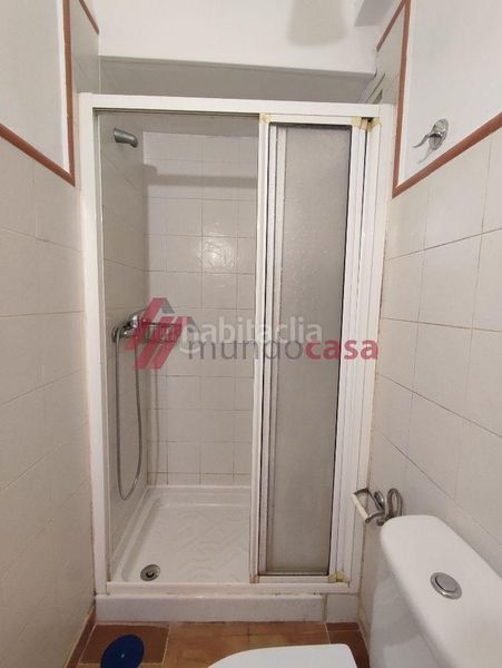 Foto e8cf3711-3db3-457d-8831-c1eb3d67632a. Lloguer pis a Centro Ferrol