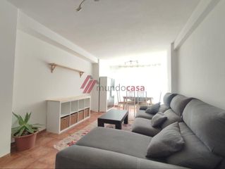 Miete Etagenwohnung  Castelao