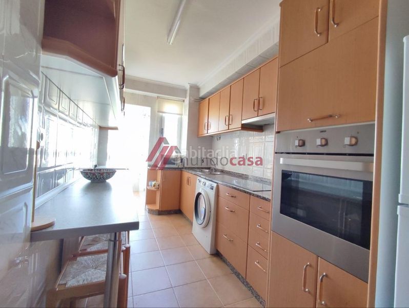 Foto 0a9cb4a2-15a5-4648-837e-88c5ae2ad05a. Rent flat with heating in Centro Ferrol