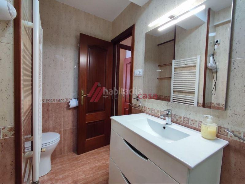 Foto 3c7f3741-9120-4df5-8cbe-5f137ea69a1b. Rent flat with heating in Centro Ferrol
