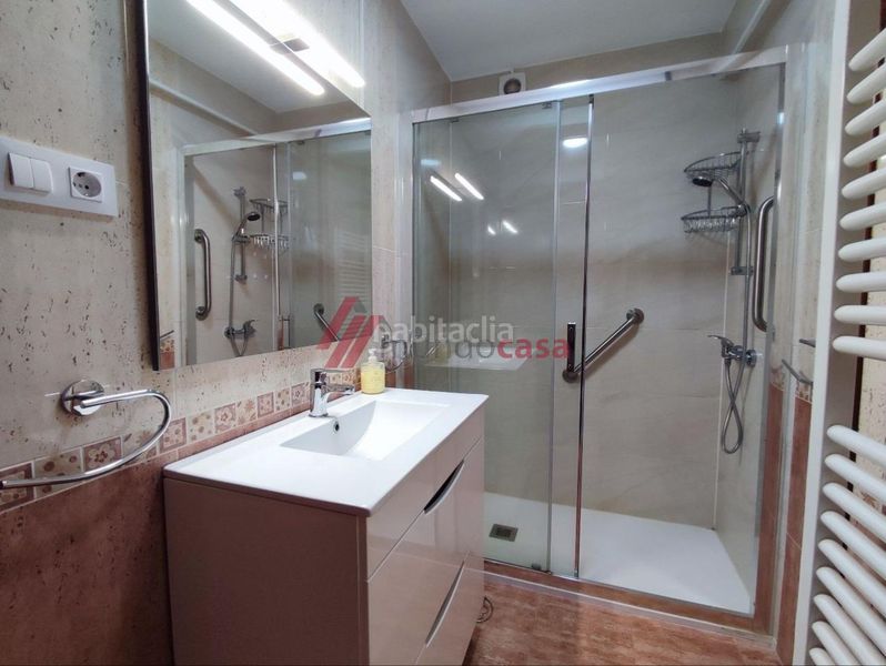 Foto 40a9a289-259f-49d1-bdfc-af75611075f0. Rent flat with heating in Centro Ferrol