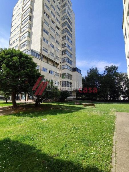 Foto 4b5c0465-8517-4196-b0b2-5bde2dfa8729. Rent flat with heating in Centro Ferrol