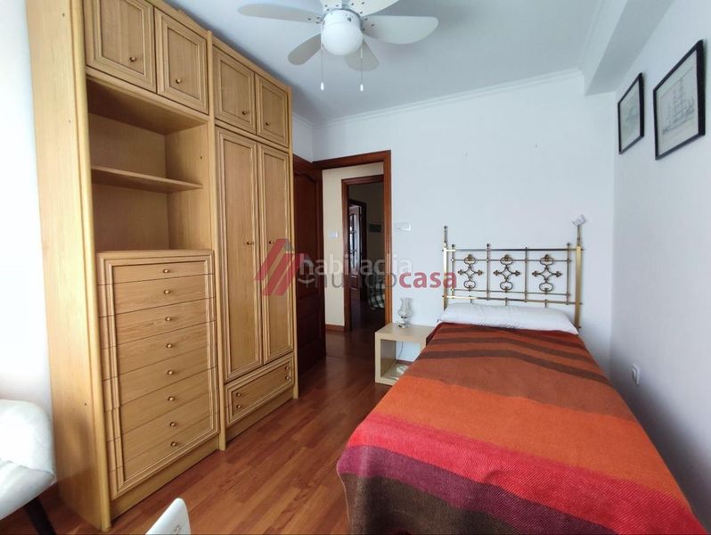 Foto b9a0bf1c-4a51-45c5-9ad8-ae99b22a9b35. Rent flat with heating in Centro Ferrol