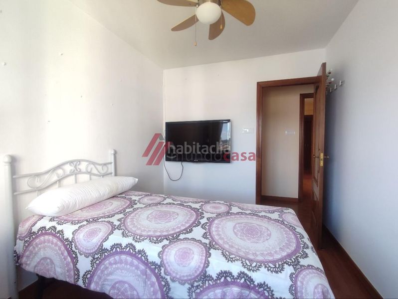 Foto d455460f-997c-492c-bba4-efc48b86f459. Rent flat with heating in Centro Ferrol