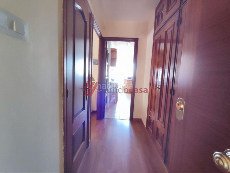 Foto e2e508bd-777e-46db-92d3-608c4c092f36. Rent flat with heating in Centro Ferrol