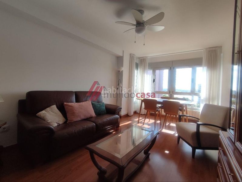 Foto eabdf59b-920d-479c-8752-22800158619c. Rent flat with heating in Centro Ferrol