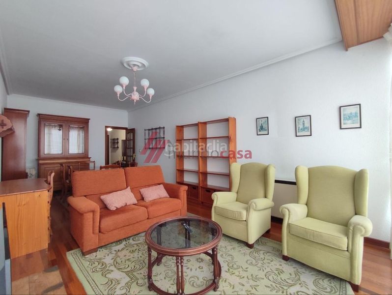 Foto 77709842-c4b7-4dc7-bec8-28c5c0ef433b. Rent flat with heating in Centro Ferrol