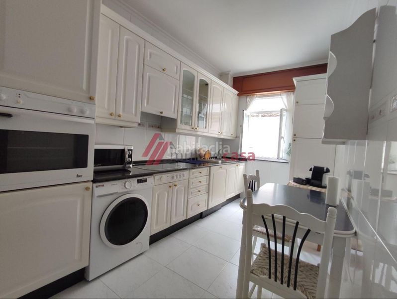 Foto a4bab3d8-6d90-486b-80d6-2a8d31038ac5. Rent flat with heating in Centro Ferrol