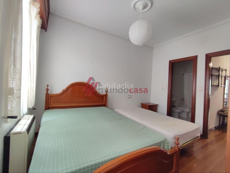 Foto ba6c73ff-7dcf-47b4-9188-0899c6ad8aec. Rent flat with heating in Centro Ferrol