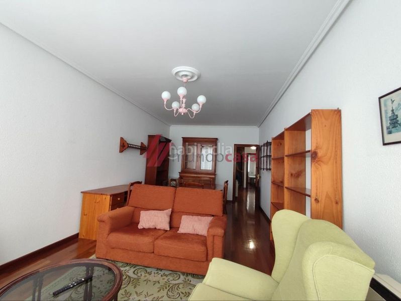 Foto bee3eb86-5a63-4f78-a2d2-716295307170. Rent flat with heating in Centro Ferrol