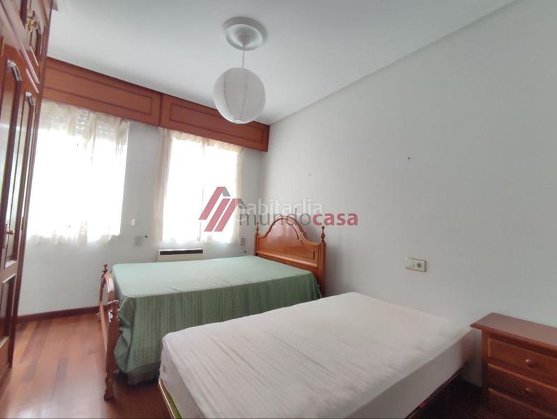 Foto f016740a-7caa-47b1-881c-70135474ad2c. Rent flat with heating in Centro Ferrol