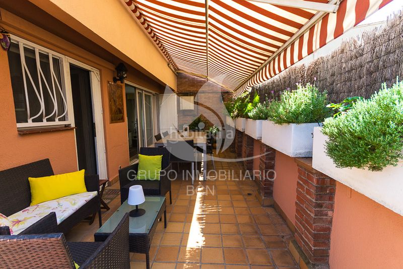 Foto d6305690-fd75-4e6b-b21d-ef3db0993ee3. Xalet amb xemeneia calefacció aparcament a Montcada Centre - La Ribera Montcada i Reixac