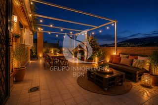 Ático  Carrer baix de sant pere. Ático  con una terraza que enamora de cuatro dormitorios!