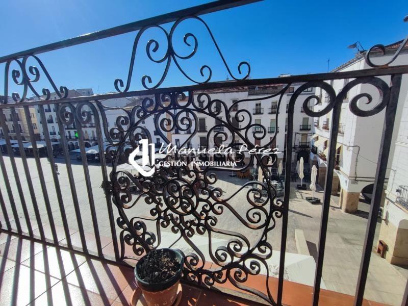 Foto 2fa9ab4a-4ea3-4c04-9646-13e376b34d84. Appartamento con riscaldamento in Casco Antiguo Cáceres