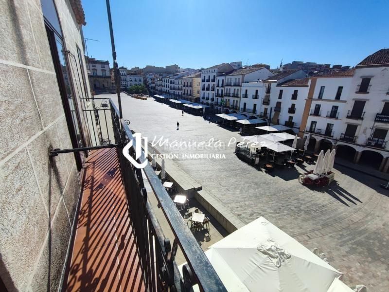 Foto 032d2184-3a36-43de-b88e-def91edd896c. Etagenwohnung mit heizung in Casco Antiguo Cáceres