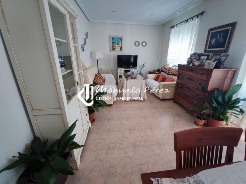 Foto d603ae1a-c042-4a93-a39d-3662bb1e691d. Etagenwohnung mit heizung in Casco Antiguo Cáceres