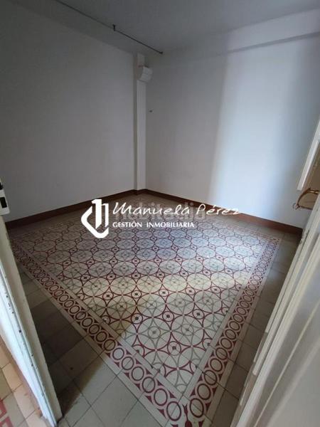 Foto f25847fc-24b2-444d-bc47-ac0630c1d333. Flat with parking in Centro Cáceres
