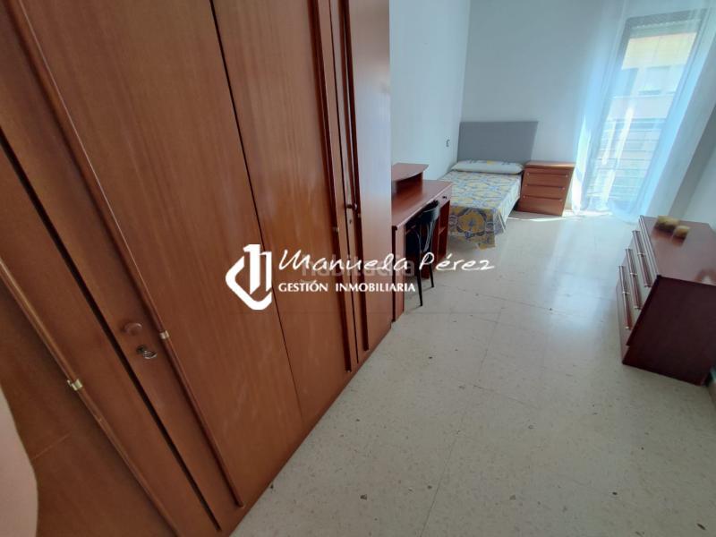 Foto 1d9d46b1-e799-45e6-afdf-a959f3c3e181. Alquiler piso en Centro Cáceres