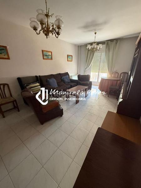 Foto e9f0bc49-0e27-4fb7-b074-8528609ff27d. Rent flat with heating in Casco Antiguo Cáceres