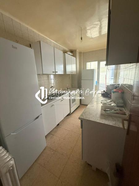 Foto 982c2f43-5549-466f-82e2-6ed6d2285705. Rent flat in Centro Cáceres