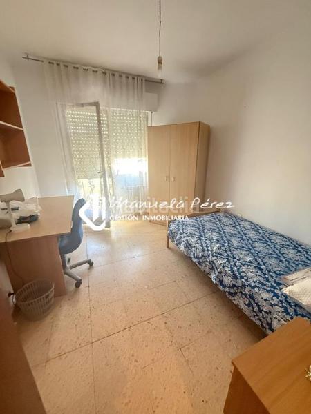 Foto c0961086-f272-4ef1-a130-b57988f28022. Rent flat in Centro Cáceres