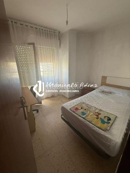 Foto b625ac7e-7730-44b2-835a-658a208055cf. Alquiler piso en Centro Cáceres