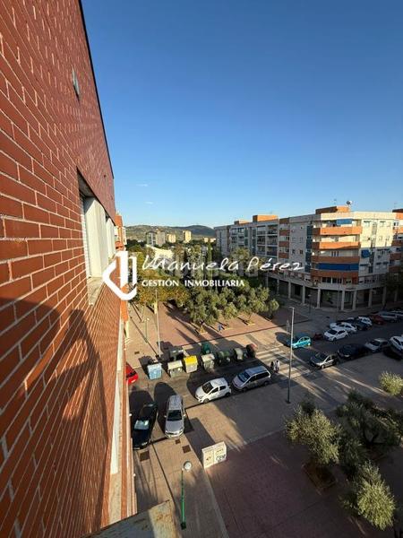 Foto b45eed54-cf13-4f43-bfb8-ae686a13cce5. Flat with heating parking in Casco Antiguo Cáceres