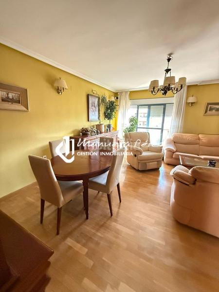 Foto c0a8f203-0083-42bf-86cb-adb9abe56401. Piso en Casco Antiguo Cáceres