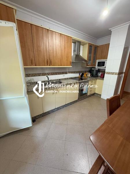 Foto 9a7ae2ed-ad1d-4f1e-b9fc-c23ffbb6cc75. Location appartement avec chauffage parking dans Casco Antiguo Cáceres