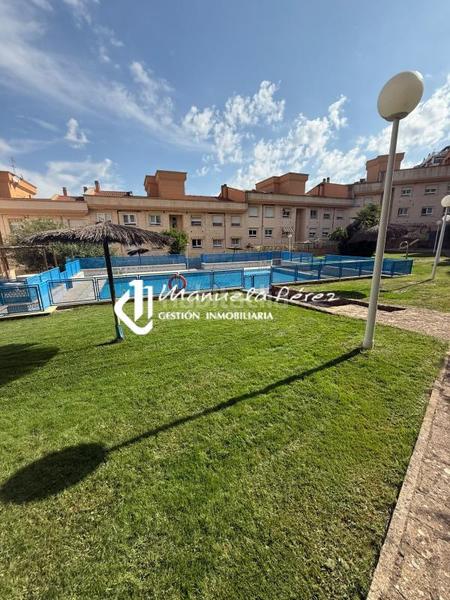 Foto f4d76a5d-62fa-4e06-8588-fcae60f46ace. Location appartement avec chauffage parking dans Casco Antiguo Cáceres