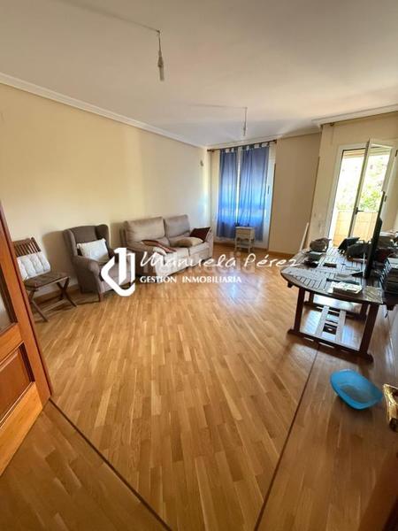 Foto 7ed6fcc7-bcfd-4064-bec5-7521f6eb1da0. Alquiler piso en Casco Antiguo Cáceres