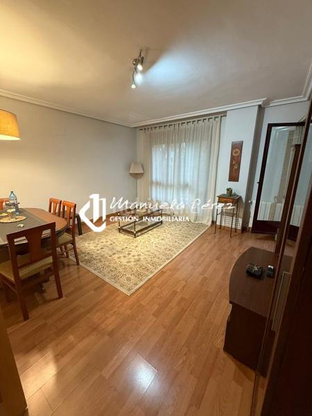 Foto 7defde64-fb19-49a7-b158-95c17f9fc11f. Miete etagenwohnung mit heizung parking in Casco Antiguo Cáceres