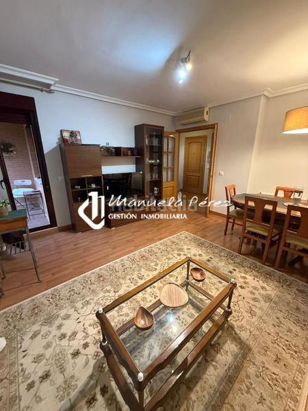 Foto 297d62bc-e8e2-4015-be50-a45c6185ba14. Rent flat with heating parking in Casco Antiguo Cáceres