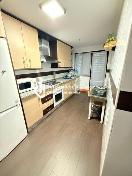 Foto c0272358-ffc9-45c9-babb-2364361e6683. Rent flat with heating parking in Casco Antiguo Cáceres