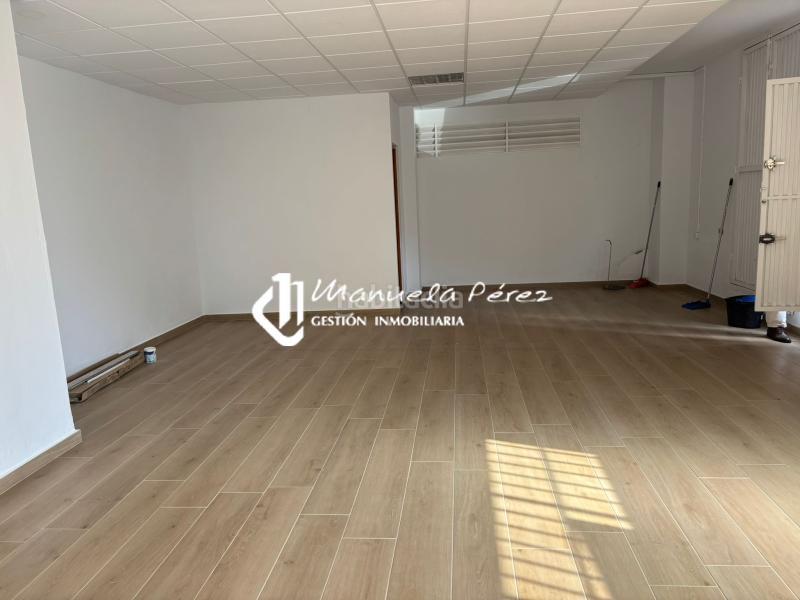 Foto 5a8385fa-fc7e-44f2-81fe-9c08a8c8ffa8. Rent business premise in Casco Antiguo Cáceres