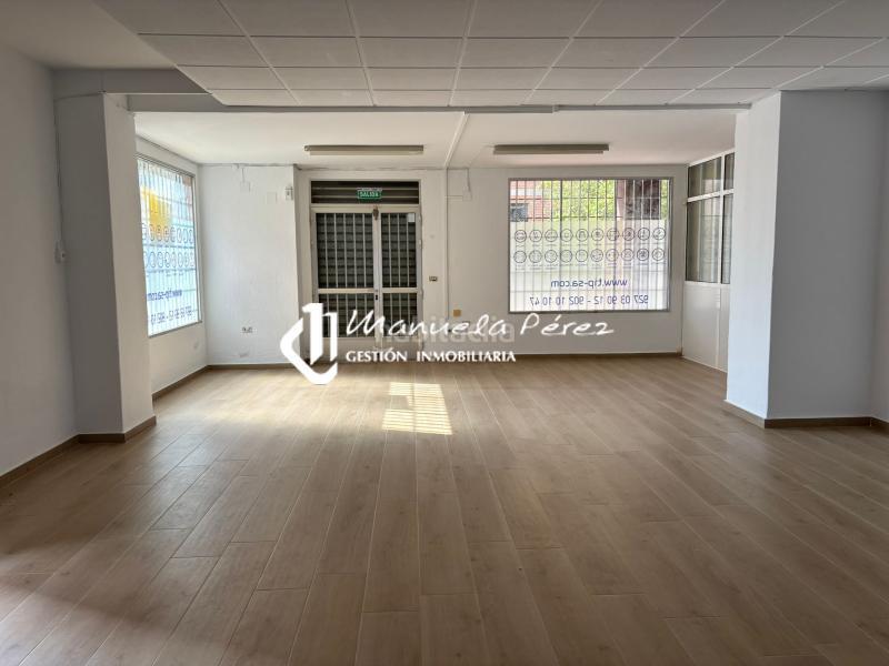 Foto f725a0f1-2ea0-4764-adab-a0fc896e5f43. Rent business premise in Casco Antiguo Cáceres