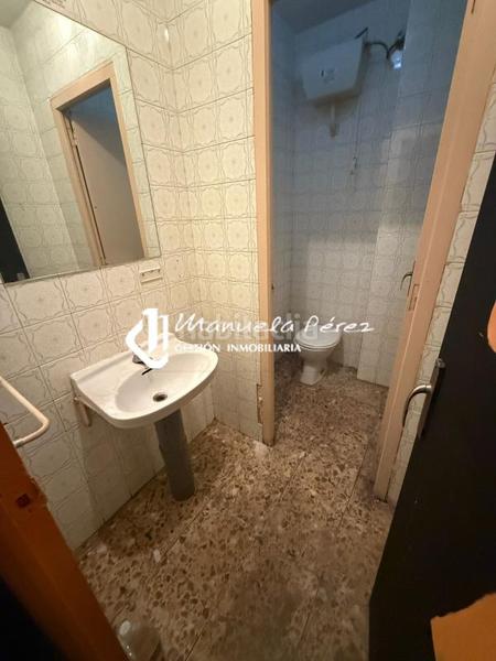 Foto 84a2ea96-e4c8-459c-8bc3-582e855c256d. Affitto locale commerciale in Casco Antiguo Cáceres