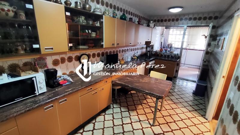 Foto d79b39e8-7c25-480b-85a1-5058fb8230ba. Pis amb calefacció aparcament a Centro Cáceres